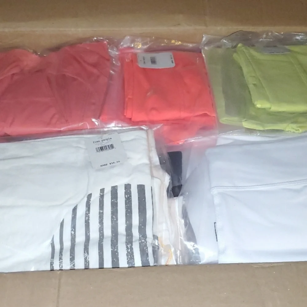 Free People Mystery Reseller Box 5 Piece NWT - Picture 4 of 10